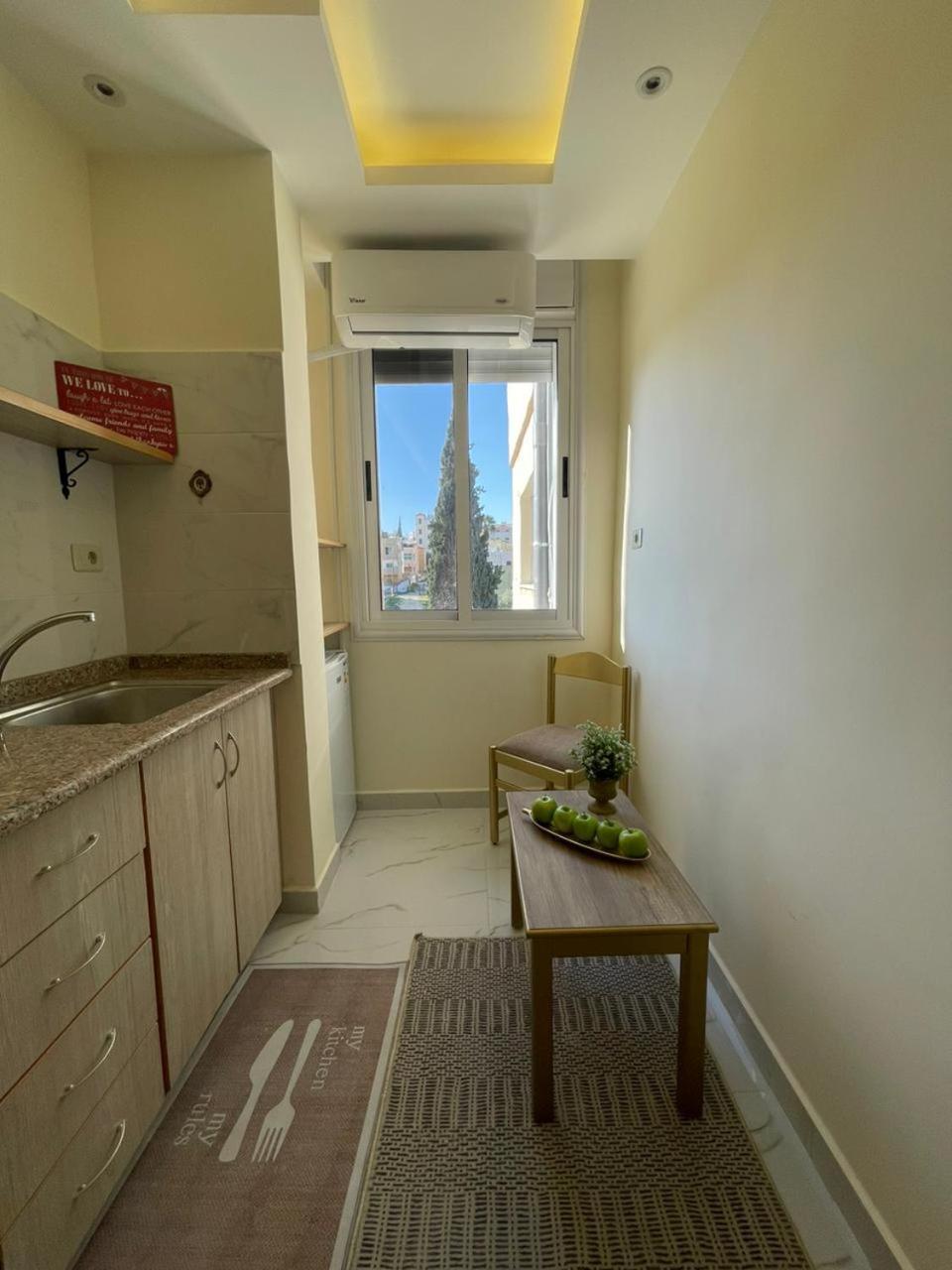 Classy Hostel Madaba Esterno foto